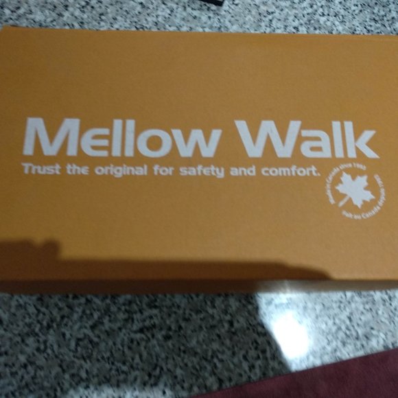 Mellow Walk Shoes - BRAND NEW - Picture 3 of 3